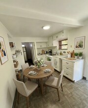 6860 N Waterway Dr in Miami, FL - Foto de edificio - Building Photo