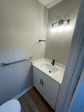 254 Loch Cir in Hampton, VA - Foto de edificio - Building Photo