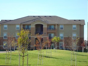 Westview Ranch in Sacramento, CA - Building Photo - Building Photo