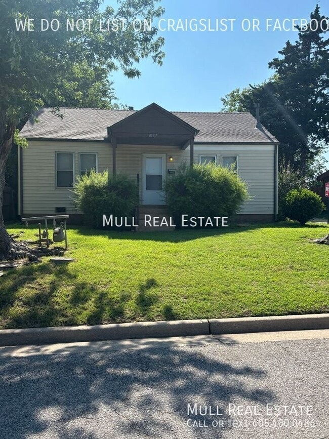 property at 1037 Tabor Dr