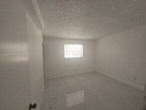 5500 SW 77th Ct in Miami, FL - Building Photo - Building Photo