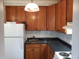 305 Judd Rd, Unit 2 in Milan, MI - Building Photo