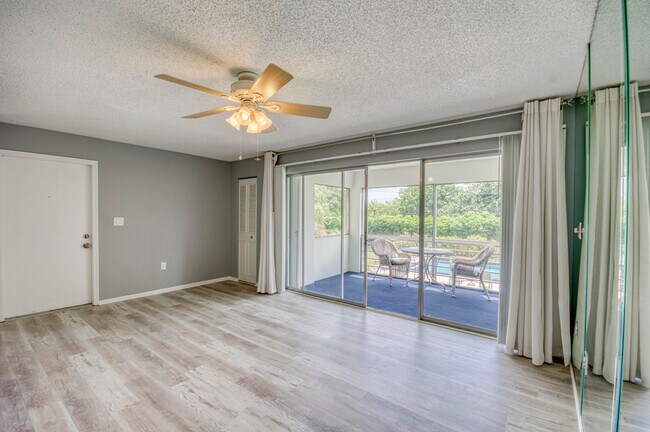 12120 FL A1AAlt in Palm Beach Gardens, FL - Building Photo - Building Photo