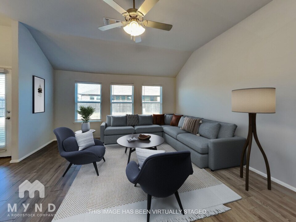 10625 NW 20th St in Yukon, OK - Building Photo