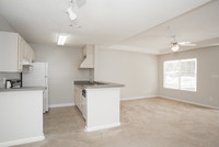 Columbia Wood in Newnan, GA - Building Photo - Interior Photo