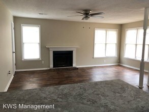 3208 Village Dr SW in Huntsville, AL - Building Photo - Building Photo