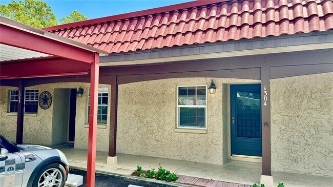 property at 601 N Hercules Ave