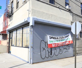 906 E 141st St in Bronx, NY - Foto de edificio - Building Photo