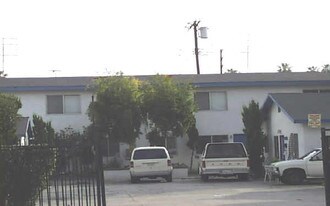 14800-14808 Erwin St Apartments