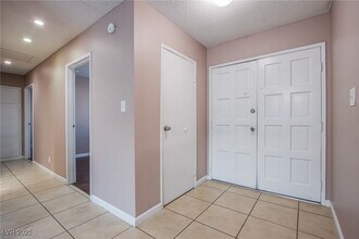 4153 Crater St in Las Vegas, NV - Building Photo - Building Photo