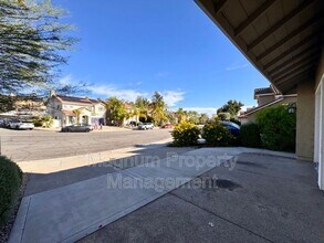 40085 Temecky Way in Murrieta, CA - Building Photo - Building Photo