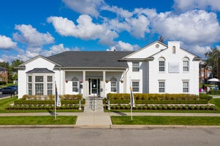 Woodbury Gardens Apartments & Townhomes