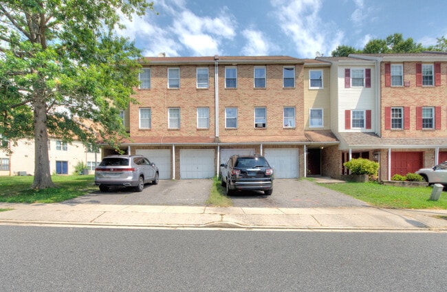 property at 100 Chaucer Rd