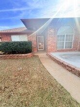 1016 Westbury Terrace in Yukon, OK - Building Photo - Building Photo
