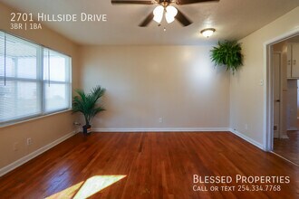 2701 Hillside Dr in Killeen, TX - Building Photo - Building Photo