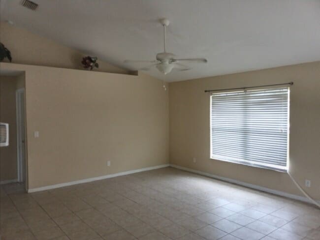 234 SE 1st Ave in Cape Coral, FL - Building Photo - Building Photo