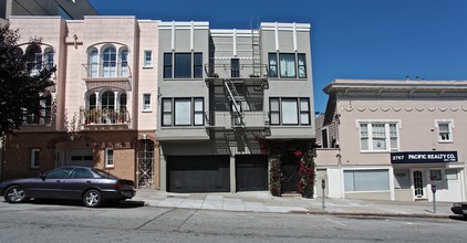 2745 Octavia St in San Francisco, CA - Building Photo - Building Photo