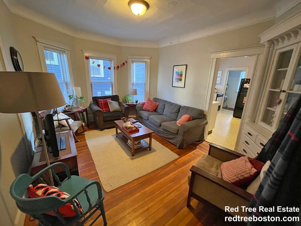 85 Lowden Ave, Unit 1 in Somerville, MA - Building Photo