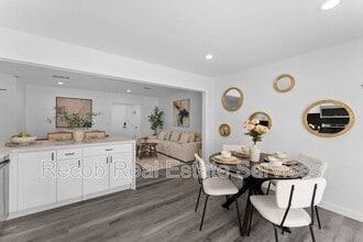5250 Adams Ave in San Diego, CA - Building Photo - Building Photo