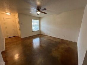 107 Kings Ct in Killeen, TX - Building Photo - Building Photo