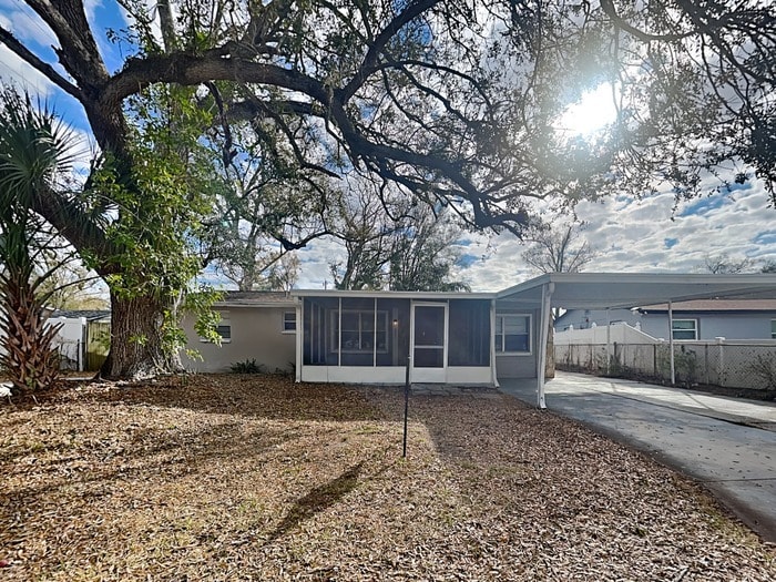 3821 Beechwood Blvd in Tampa, FL - Building Photo