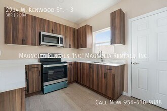 2914 W Kenwood St, Unit 3 in Edinburg, TX - Building Photo - Building Photo