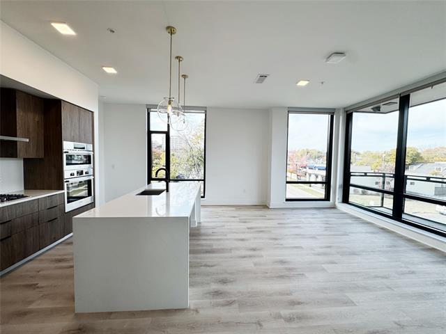 833 Van Cliburn Way in Fort Worth, TX - Building Photo