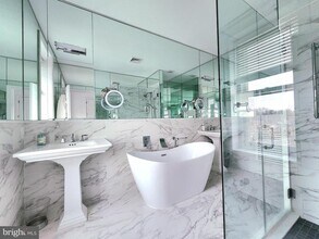 106 S State St in Newtown, PA - Building Photo - Building Photo