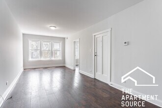 4876 W Armitage Ave in Chicago, IL - Building Photo - Building Photo
