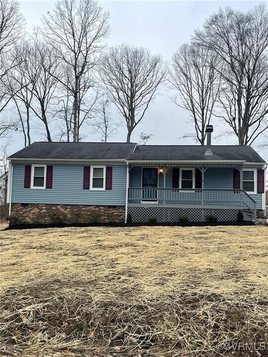 4202 Fort Sumter Ct in Midlothian, VA - Building Photo