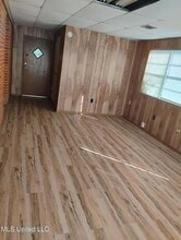 2214 Pine Ave in Gulfport, MS - Foto de edificio - Building Photo