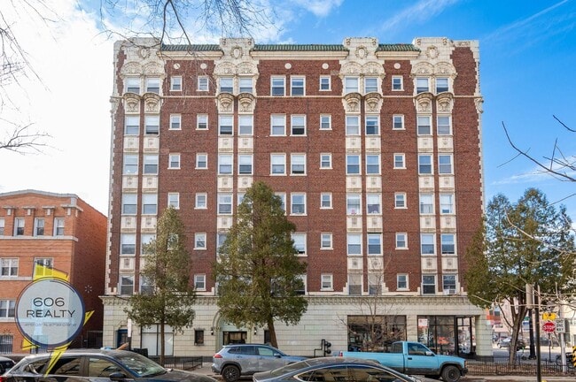 6930 N Greenview Ave in Chicago, IL - Building Photo - Building Photo