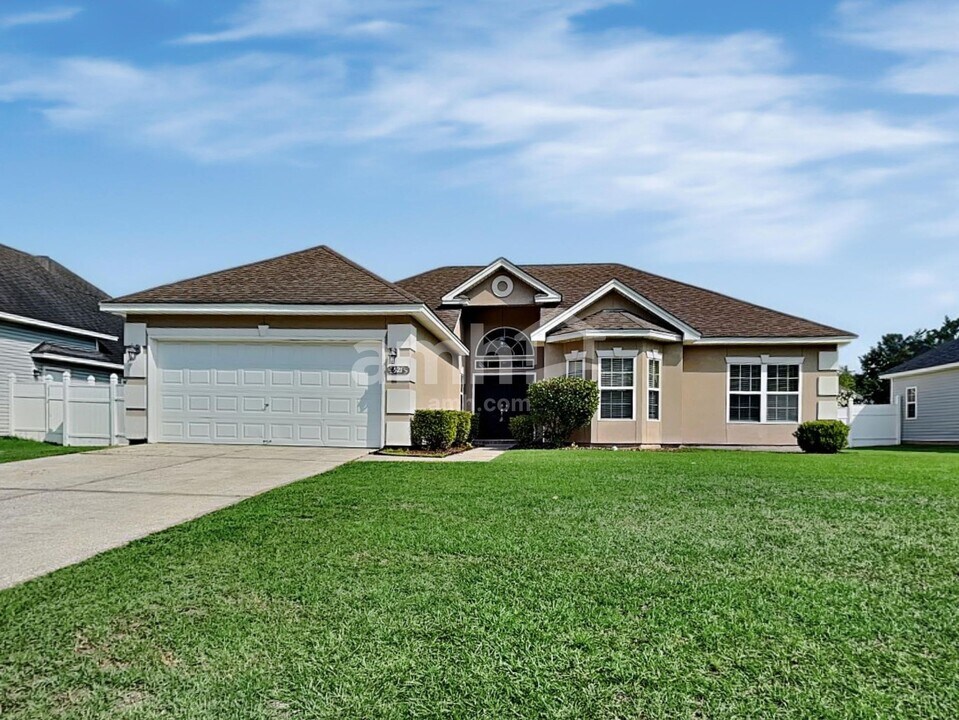 521 Amsonia Cir in Guyton, GA - Building Photo
