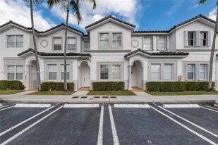 5560 NW 107th Ave in Doral, FL - Building Photo