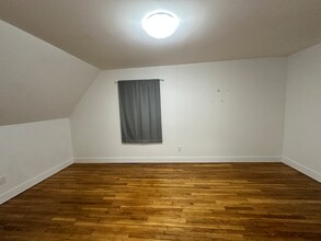 120-45 200th St-Unit -2 in Queens, NY - Building Photo - Building Photo