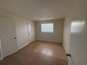 5698 Gramercy Dr in West Palm Beach, FL - Building Photo - Building Photo