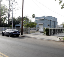 943 Lucile Ave in Los Angeles, CA - Building Photo - Building Photo