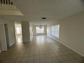 10665 Oak Lake Way in Boca Raton, FL - Building Photo - Building Photo