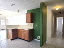 17006 Dusty Mill Dr E in Sugar Land, TX - Building Photo
