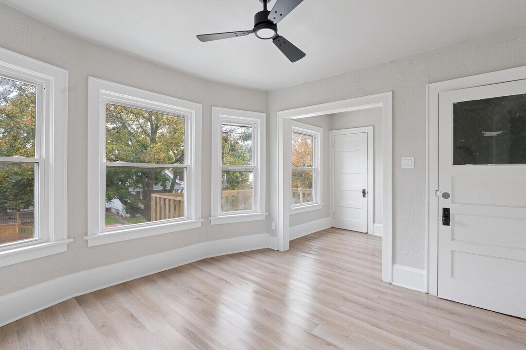 3166 N 16th St in Milwaukee, WI - Building Photo