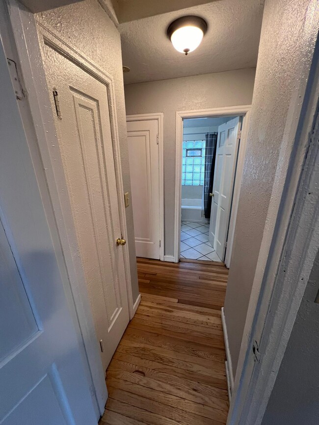 4758 N 19th Pl in Milwaukee, WI - Foto de edificio - Building Photo