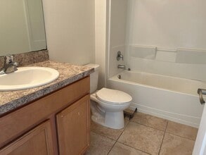 1123 SW 40th Terrace in Cape Coral, FL - Building Photo - Building Photo