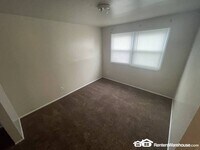 1201 E 43rd St photo'