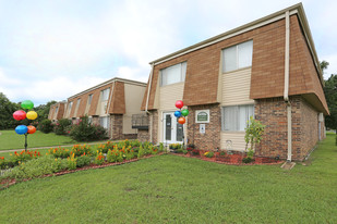 Woodley Oaks Apartments