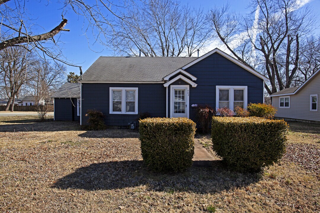 403 SW E St in Bentonville, AR - Building Photo