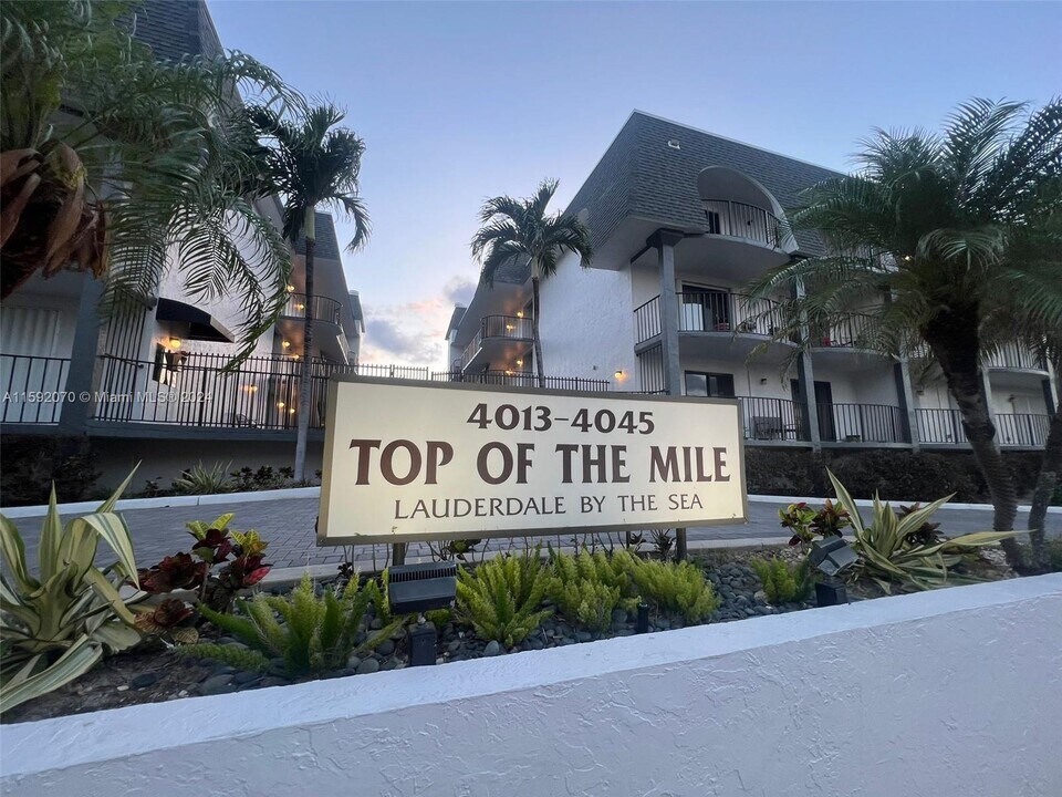 4013 N Ocean Dr, Unit 301 in Lauderdale-by-the-Sea, FL - Building Photo