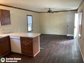 9 Finch St in Browns Mills, NJ - Building Photo - Building Photo