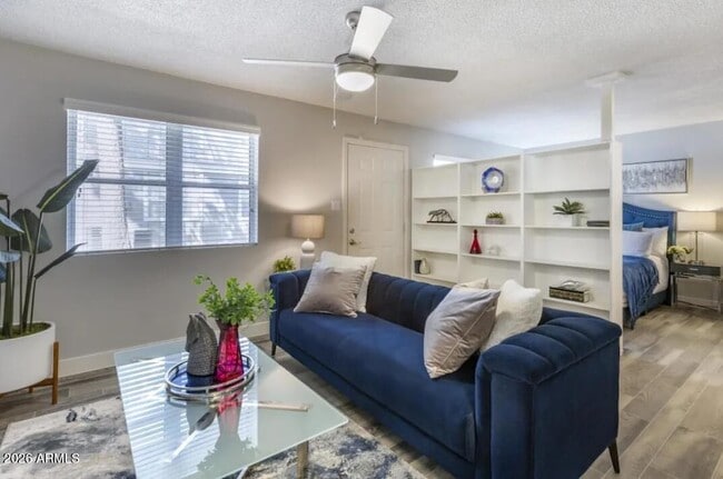 17031 N 11th Ave, Unit Jr1b in Phoenix, AZ - Foto de edificio - Building Photo