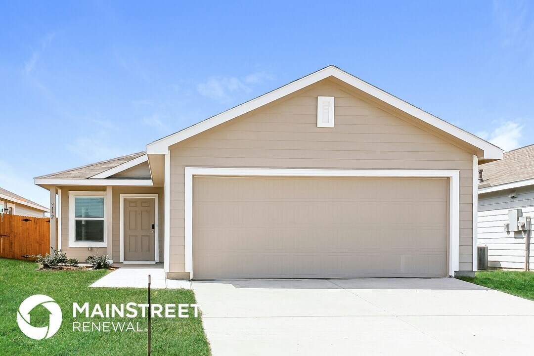 3152 Crestone Dr in Crandall, TX - Building Photo