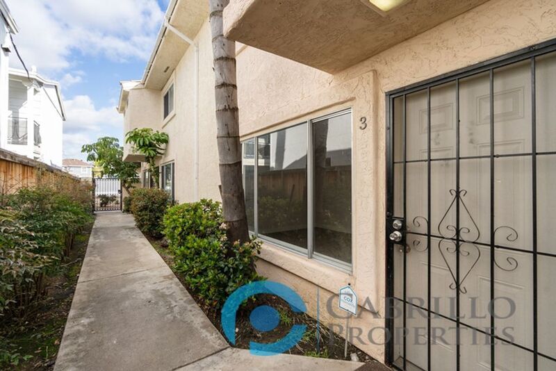 4776 Bancroft St in San Diego, CA - Building Photo